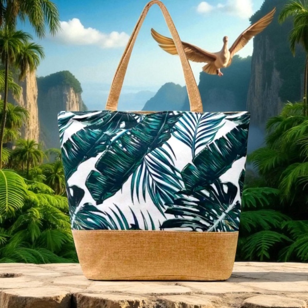 Palm‎ Leaf Botanical TOTE with zip closure that is lightweight and foldable.